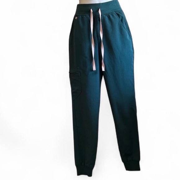 Figs Pants - Figs Women's scrub Pants with Pink Drawstring